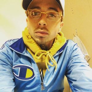 Meet your Posher, Johnathan